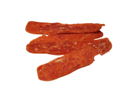 Filet Strips voor honden van 100% puur vlees, langzaam gedroogd en makkelijk in kleinere stukjes te breken voor training en beloning.