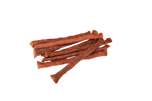 Hertenvlees sticks voor honden van 100% hert, stevig van structuur en makkelijk in stukjes te breken als beloning.