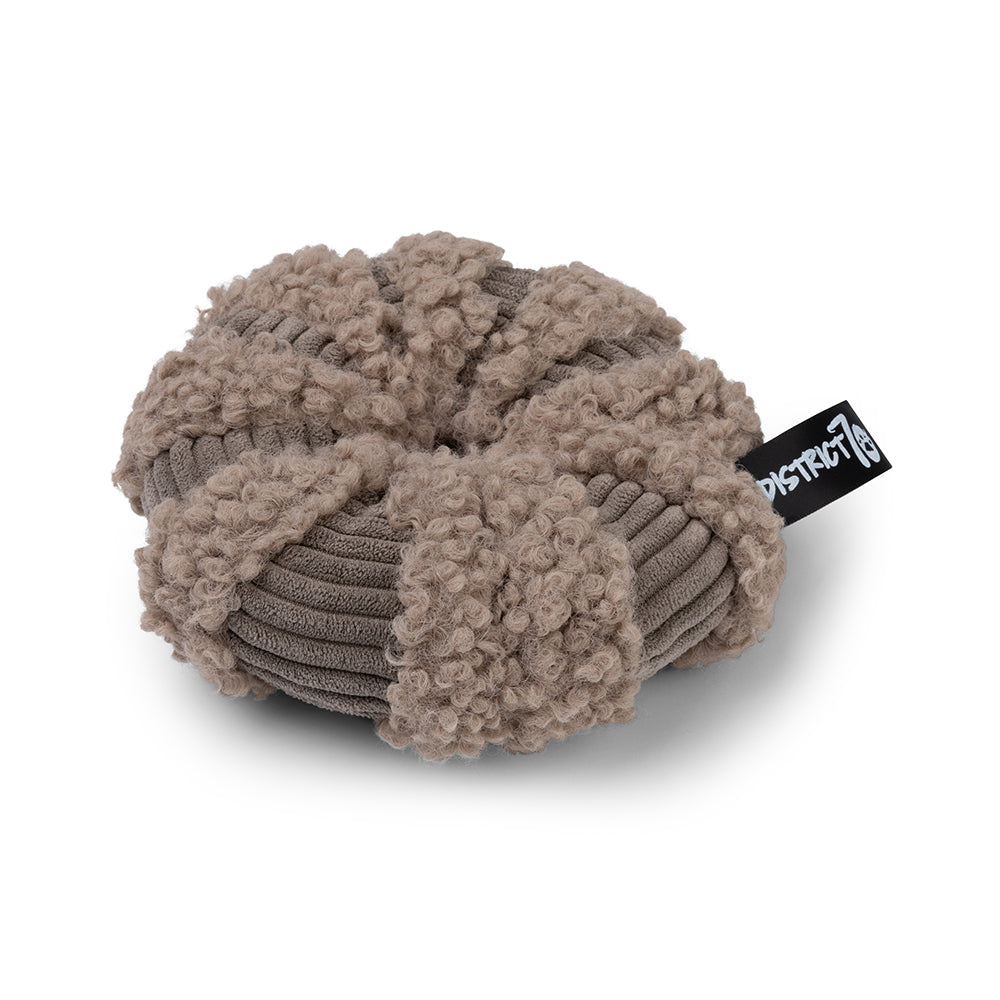 Snuffelring Daisy voor honden van zachte ribstof en teddy, ideaal voor het verstoppen van snacks en mentale uitdaging.