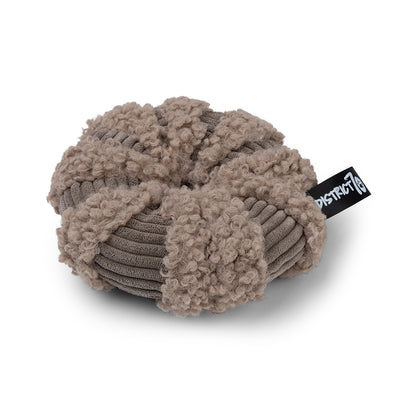 Snuffelring Daisy voor honden van zachte ribstof en teddy, ideaal voor het verstoppen van snacks en mentale uitdaging.