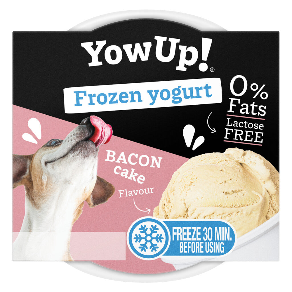 YowUp Frozen Yogurt Bacon Cake voor honden, een lactosevrij en vetarm yoghurtijsje met romige structuur en spekcake smaak.